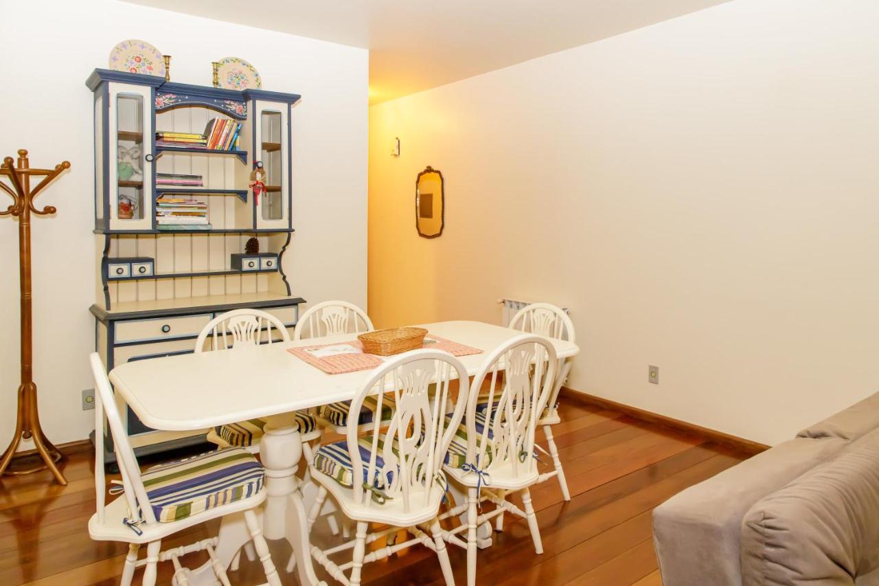 Apartamento Amplo E Aconchegante Na Av Das Hortencias No Centro De Gramado Exterior foto