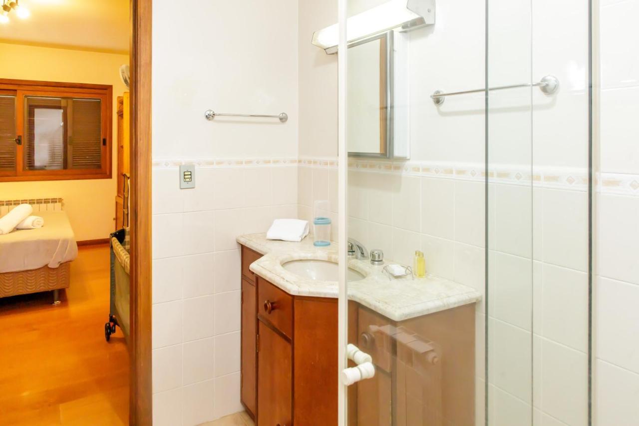 Apartamento Amplo E Aconchegante Na Av Das Hortencias No Centro De Gramado Exterior foto